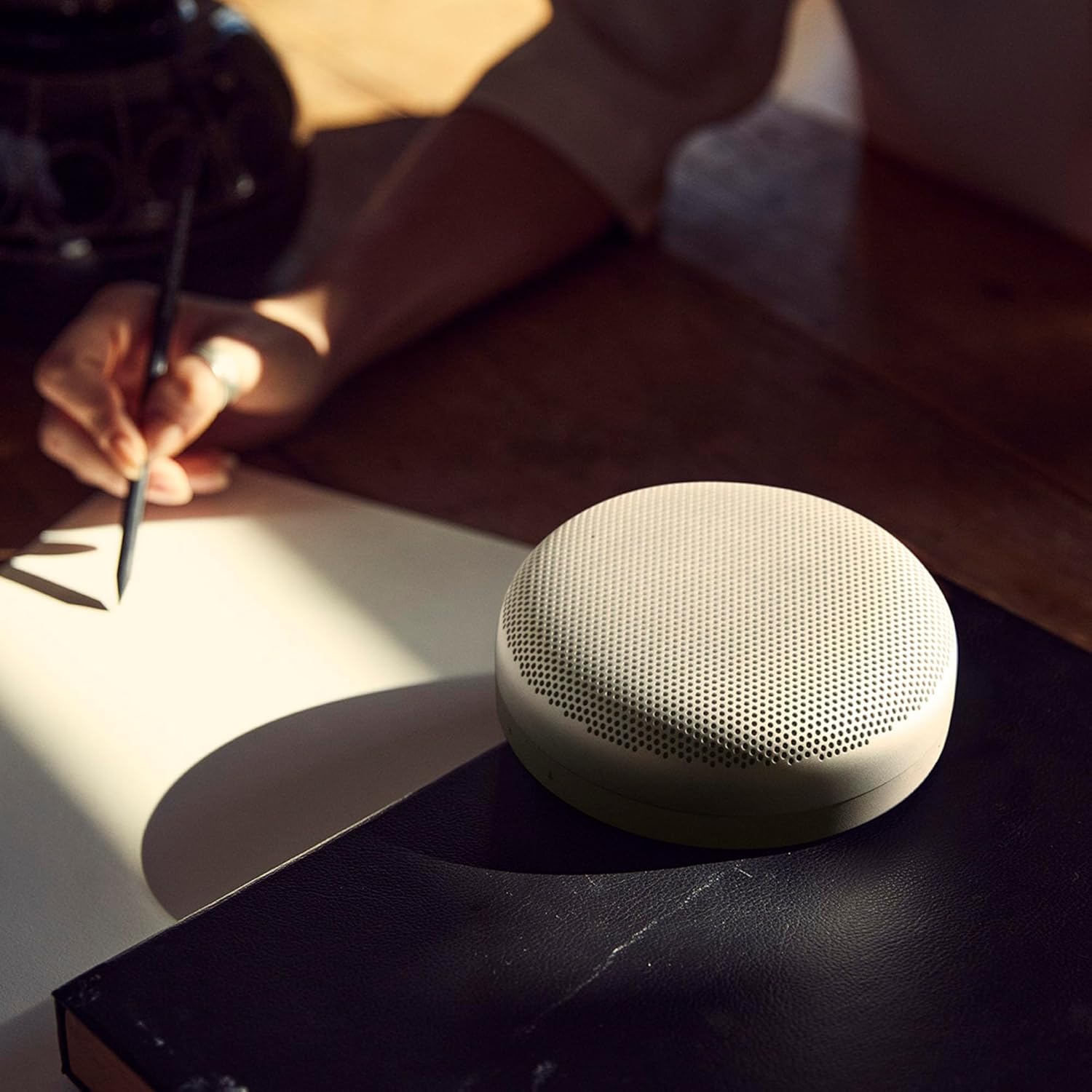 BANG & OLUFSEN BEOSOUND A1 2ND GEN PORTABLE WIRELESS BLUETOOTH SPEAKER