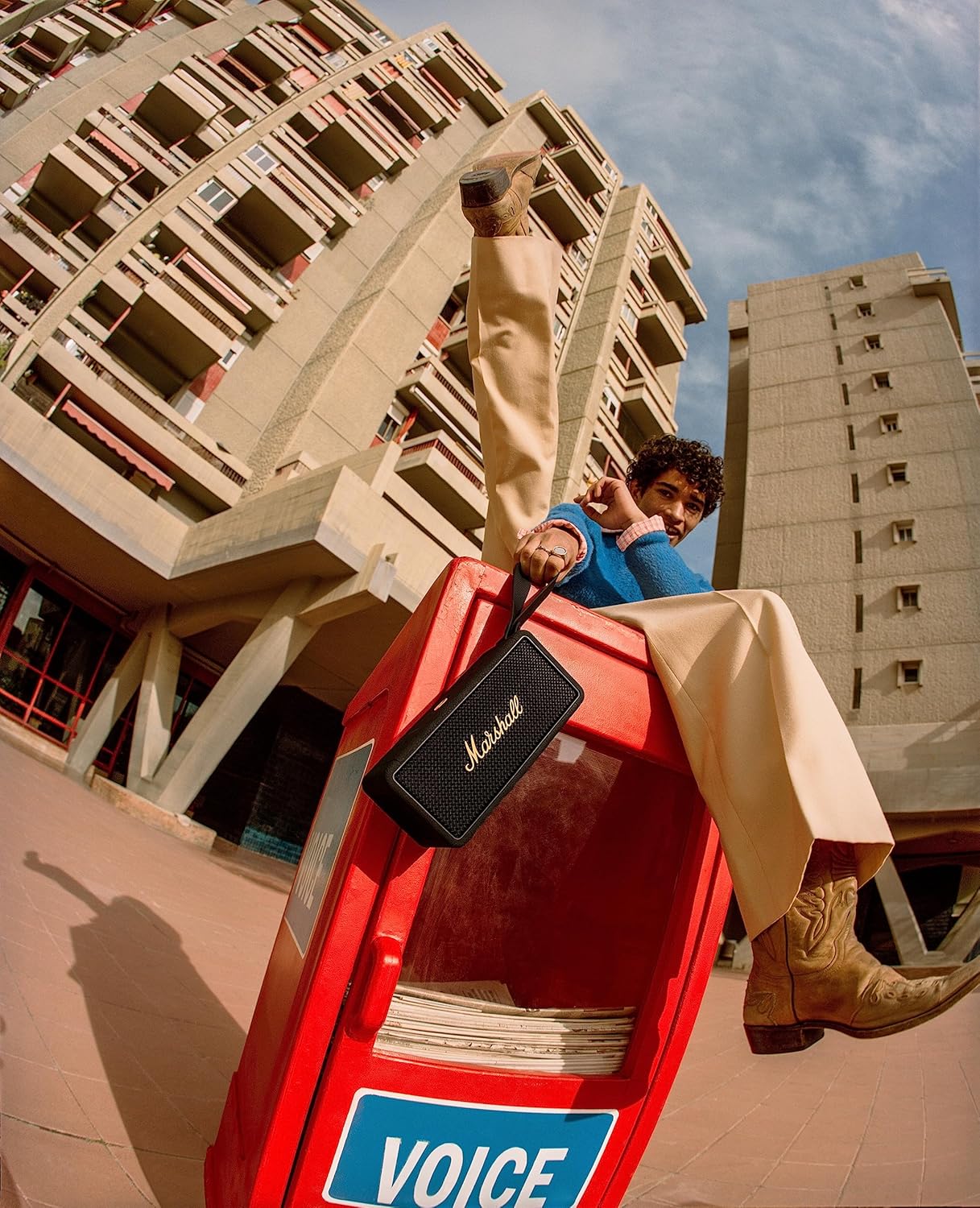 MARSHALL MIDDLETON PORTABLE BLUETOOTH SPEAKER