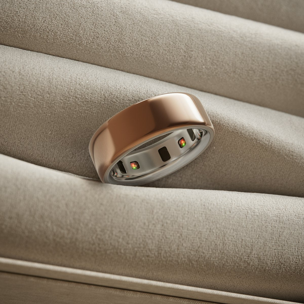 Oura Ring 4 Rose Gold smart ring